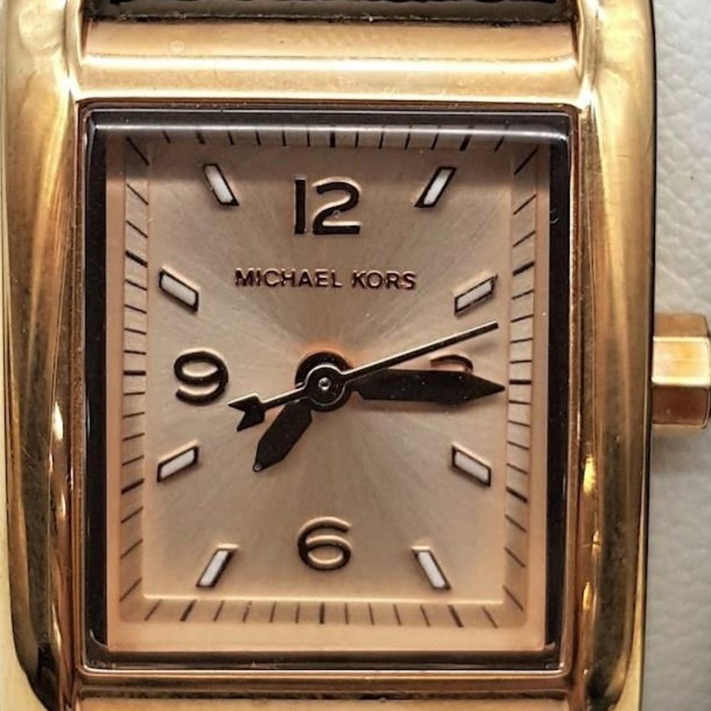 MICHAEL KORS Wrap Around Leather Strap Watch - IOB